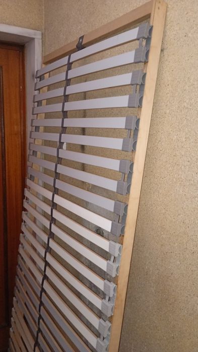 Estrado inteiriço IKEA 200 x 90cm