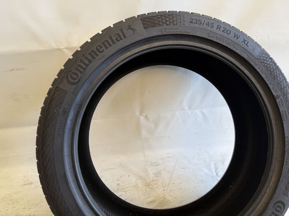 235/45/20 Continental AllSeasonContact 2 100W 2025R
