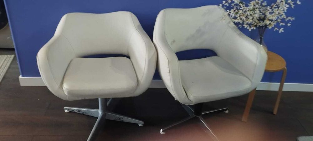 2 Cadeiras Branca