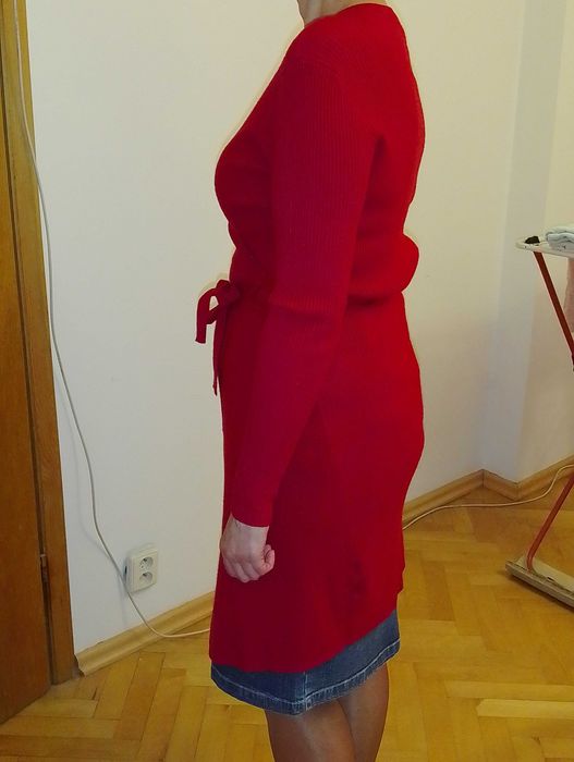 Kardigan czerwony. Długi sweter.