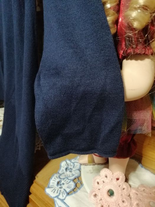 Sweterek. Granatowy 38