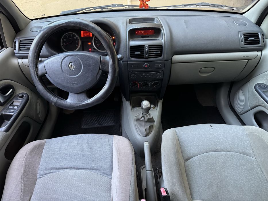 Renault Clio II 1.2 16V - RESERVADO