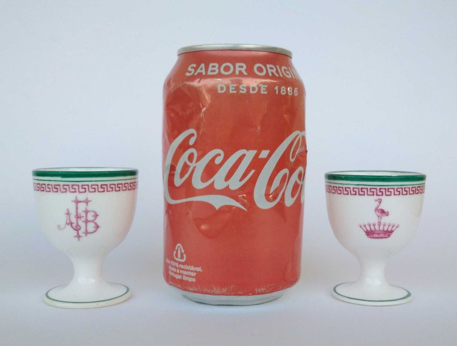 Raro antigo par de oveiros António Bernardo Ferreira séc. XIX/XX