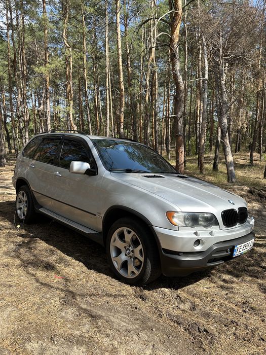 Технічно справний, простий та надійний M54 працює рівно, ГБО обслуговане, кондиціонер холодить, акумулятор новий, кузов без гнилі, нове лобове скло, всі ручки відкривають, авто без термінових вкладень, торг