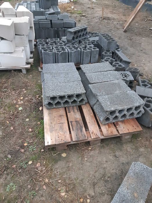 Pustaki stropowe K9 Czamaninek