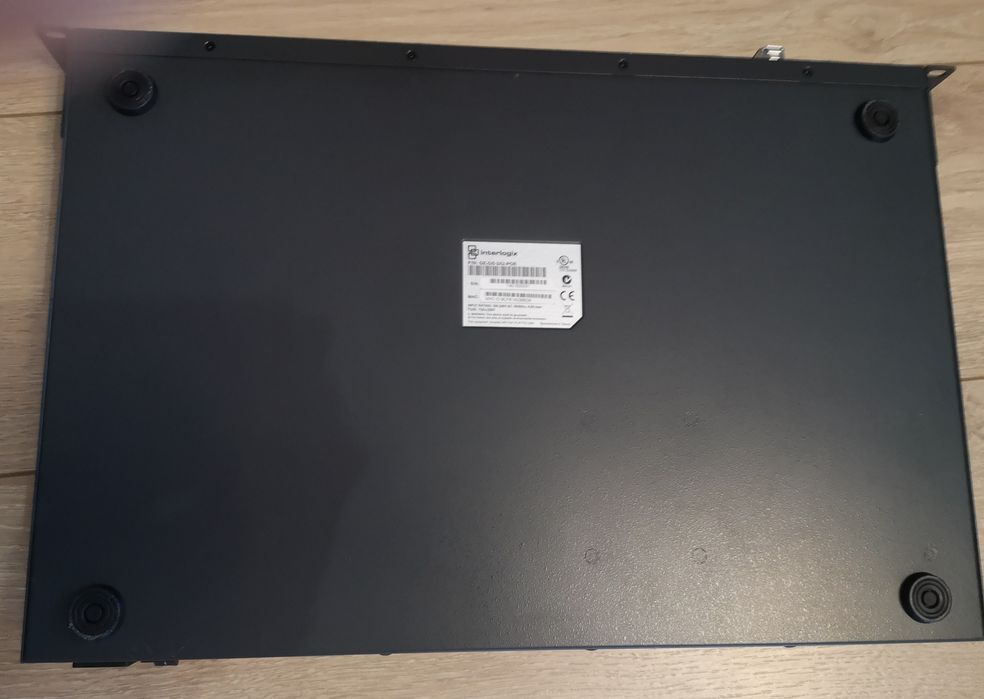 Switch 24 port Interlogix PoE rack monitoring CCTV