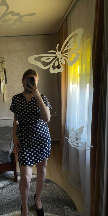 Плаття б/у є як нові  так і ношені в гарному стані великий асортимент