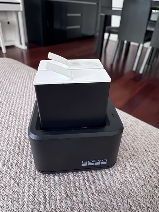 Carregador oficial GoPro + 2 Bateria Enduro oficial GoPro 9, 10, 11 e 12