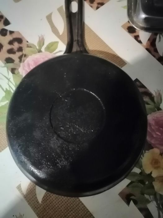 Сковорода чавуна, сковорідка, пательня, сковорода чугунная сковорода