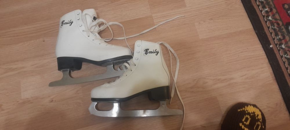 Коньки фигурные 36 размер