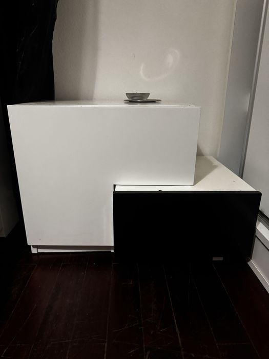 Quarto completo e praticamente novo