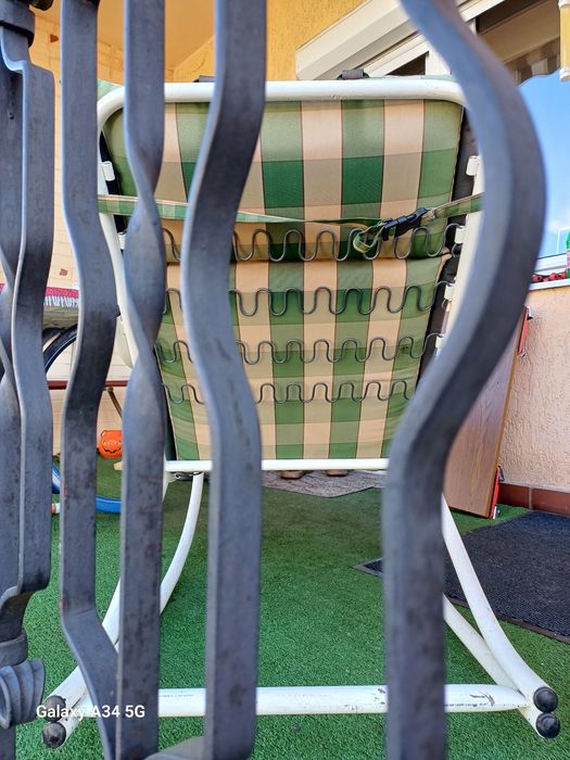 Fotel ogrodowy masywny