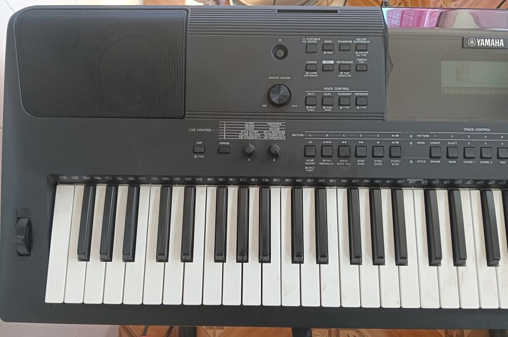 Vendo teclado psr EW400