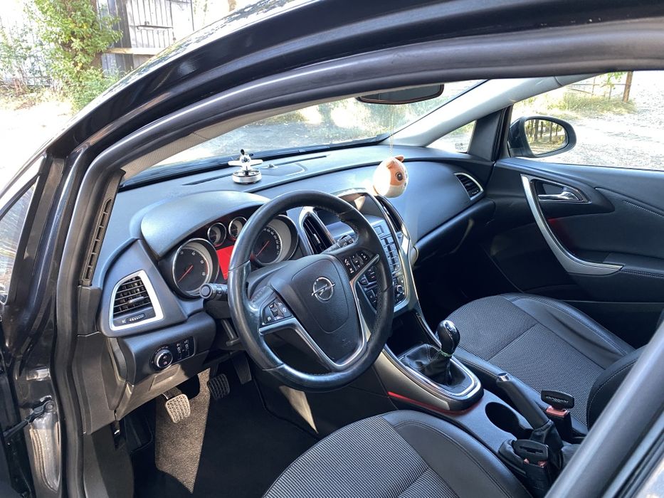 Opel Astra J 2012 року, 1.7 CDTI 136к.с