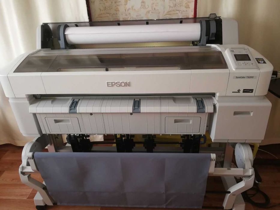 Принтер плотер Epson SureColor SC-T5200 для картин, постерів, креслень, для хоббі та бізнесу. Друк на холсті, фотопапері