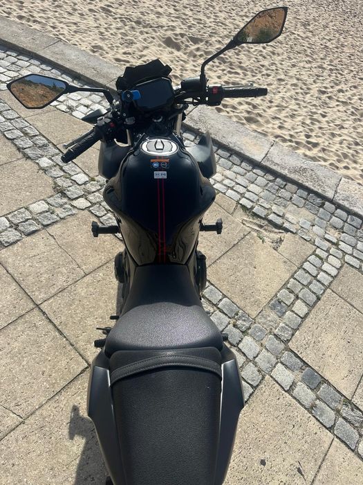 Kawasaki Z650 como nova