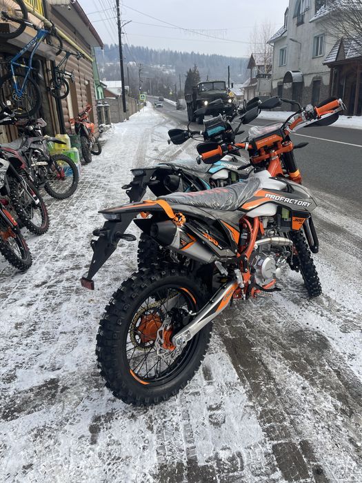 Мотоцикл ProFactory 300NB