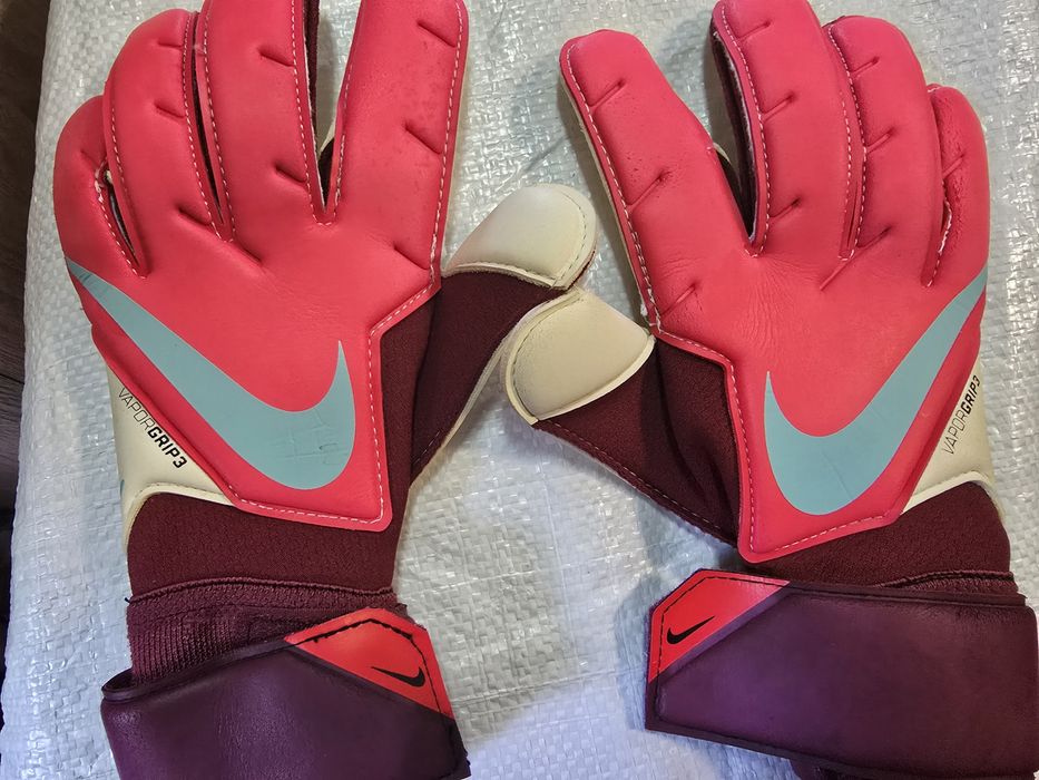 Воротарські рукавички Nike Vapor Grip 3 - червоний