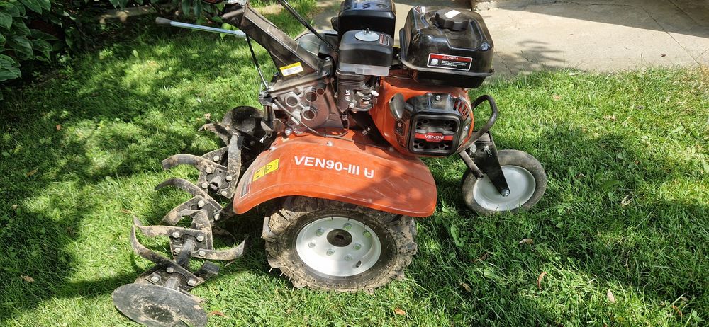 Glebogryzarka Venom 90 III U