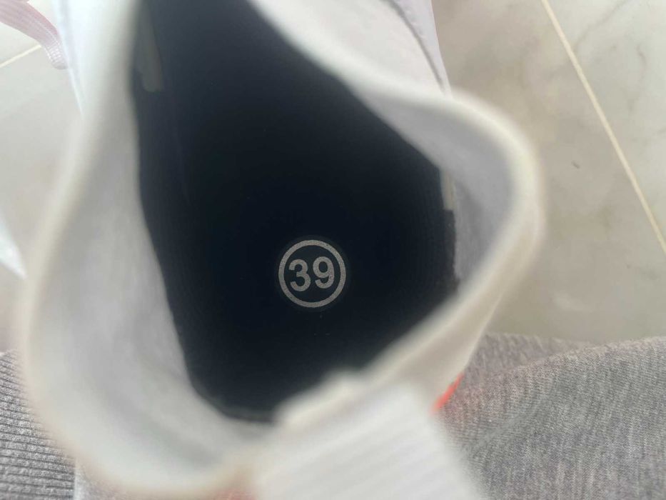 Бутси 39 розмір, нові.!