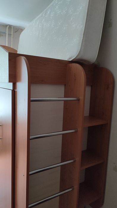 Ліжко-горище (стіл, шафа)