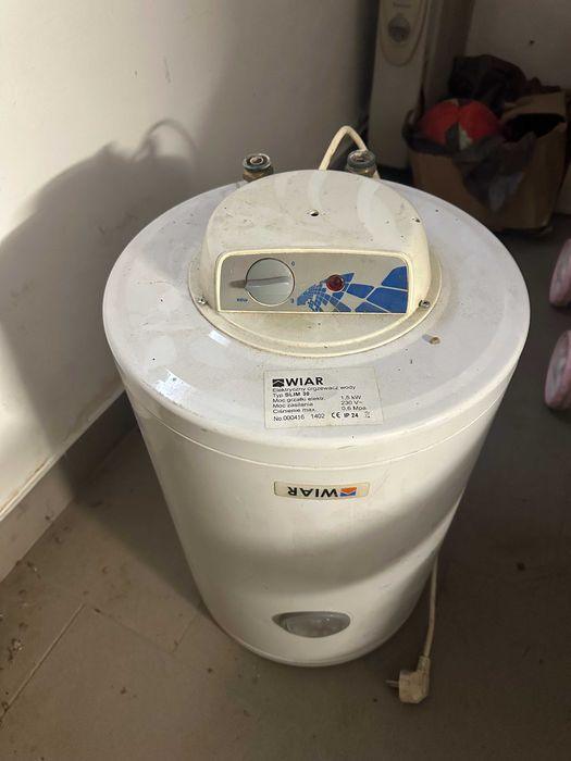 WIAR Elektryczny ogrzewacz wody Typ SLIM 30 Moc 1,5 kW