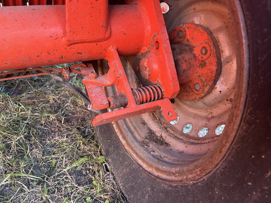 Прес подборщикSipma  Deutz Fahr 440