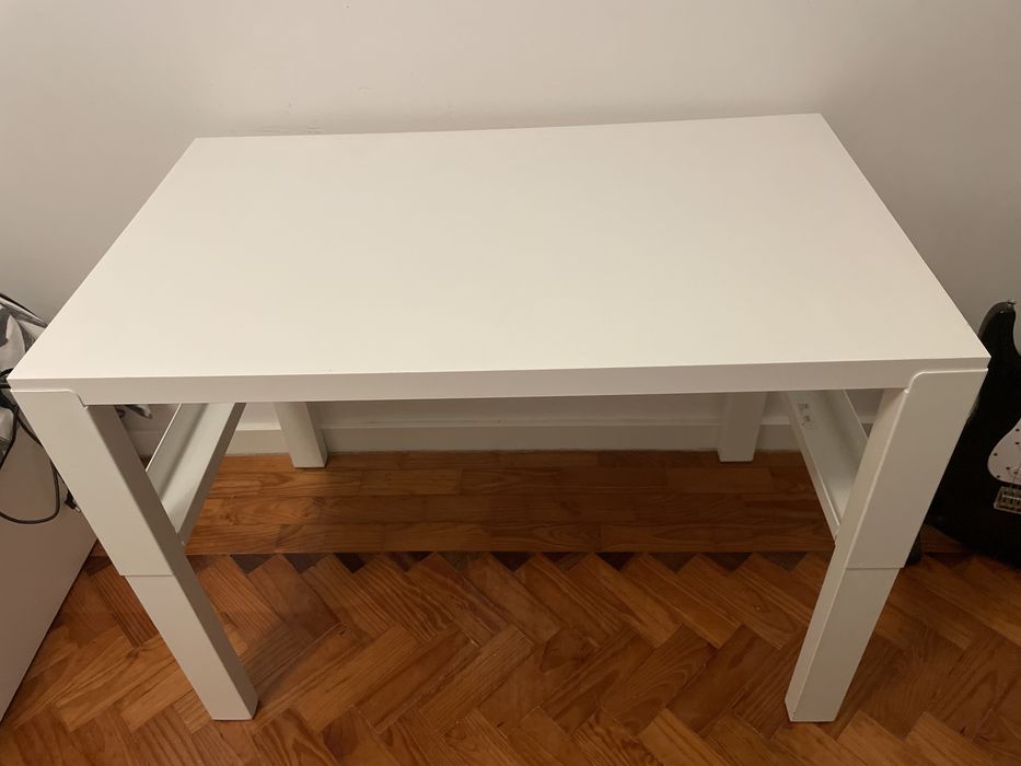 Mesa/secretária branca com altura regulável IKEA