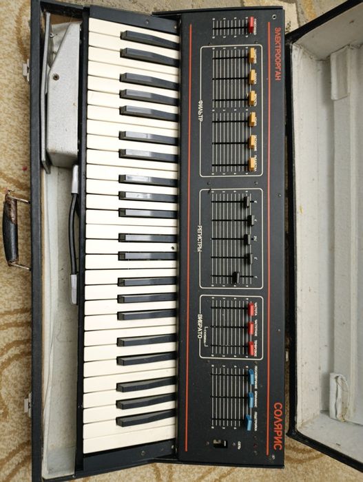 Продам електроорган