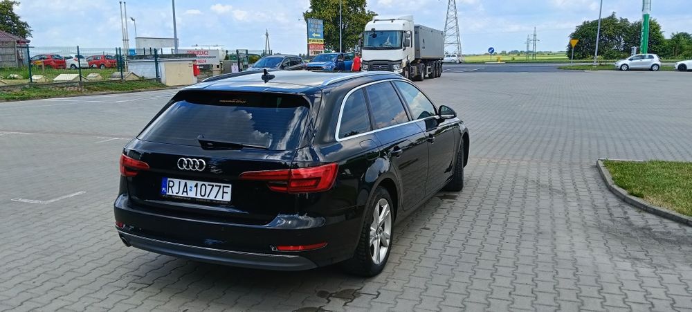 Audi A4B9 sprzedam