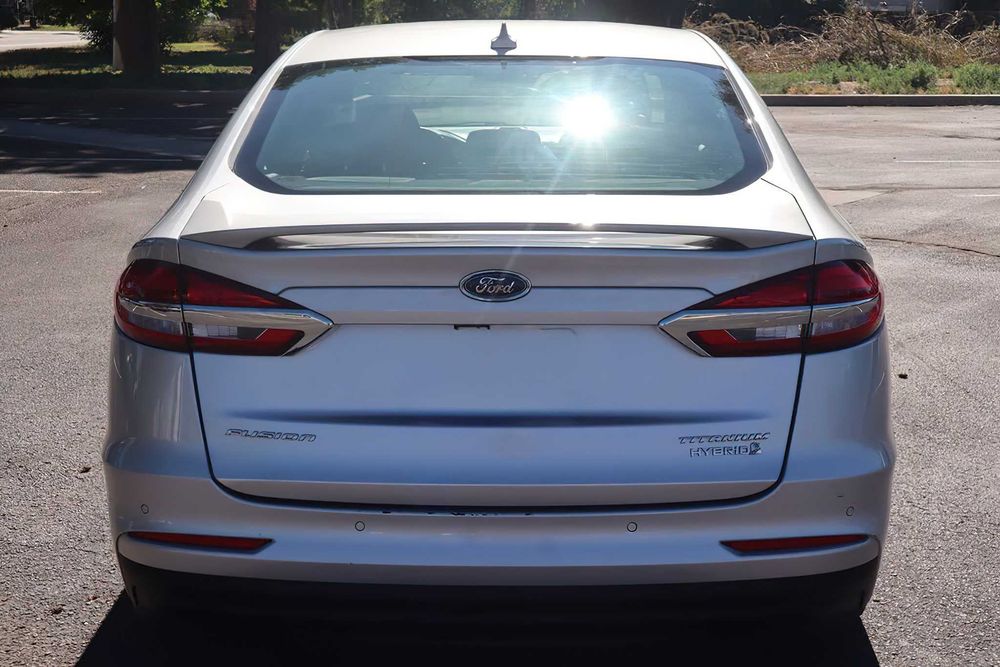 Ford Fusion Titanium Hybrid      2019