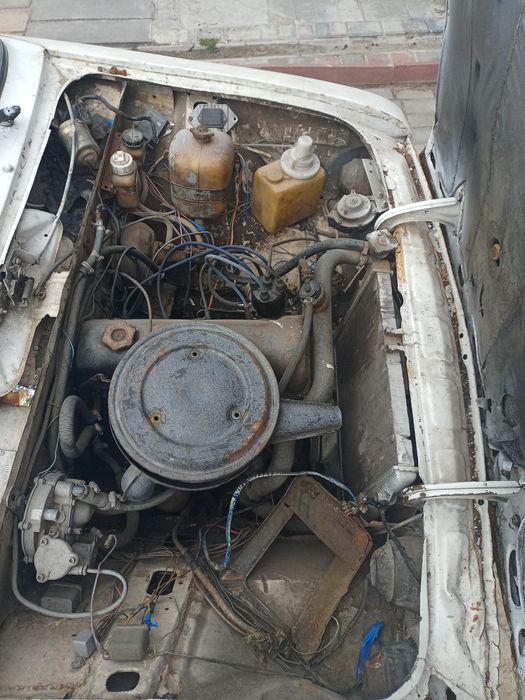 Ваз 2106 на ходу заводится ёдет бодро