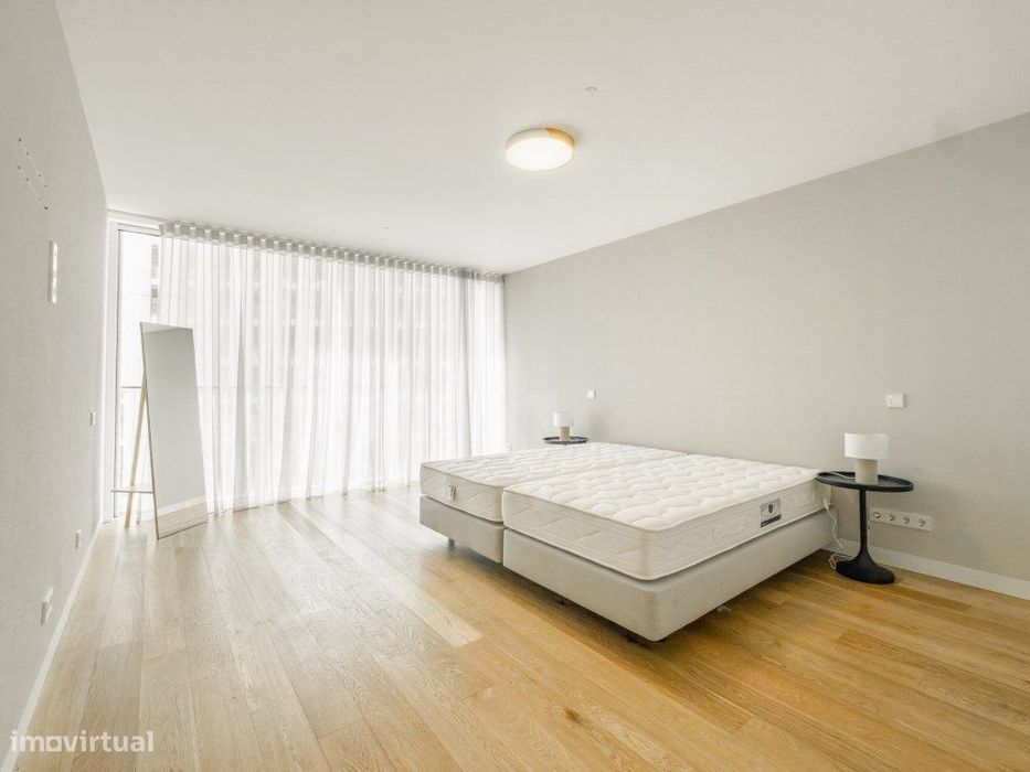 Apartamento T3 de luxo com garagem em Lisboa