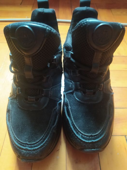 Кросівки 36 розміру