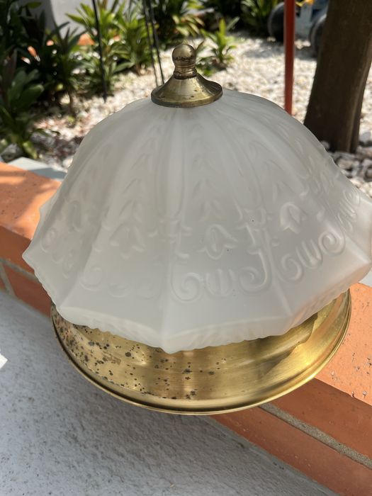 Candeeiro de tecto em vidro