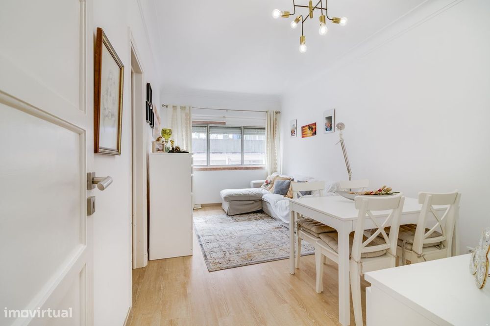 Apartamento T1 | Renovado | 56M² | Elevador | Campo De Ourique — Estrela, Lisboa