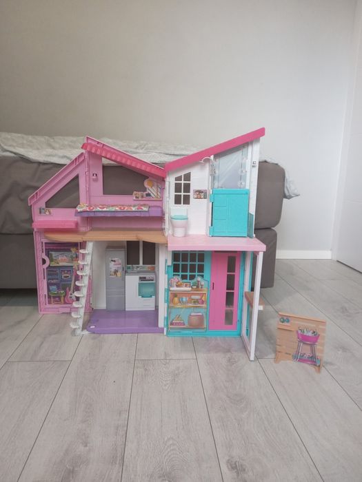 Domek barbie I akcesorja do domku