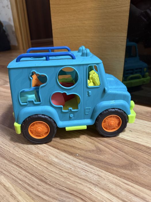 Машинка-сортер battat toys