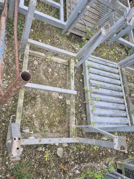 Kosze do przechowywania stempli czy rur, podpory stropowe - Gryfice