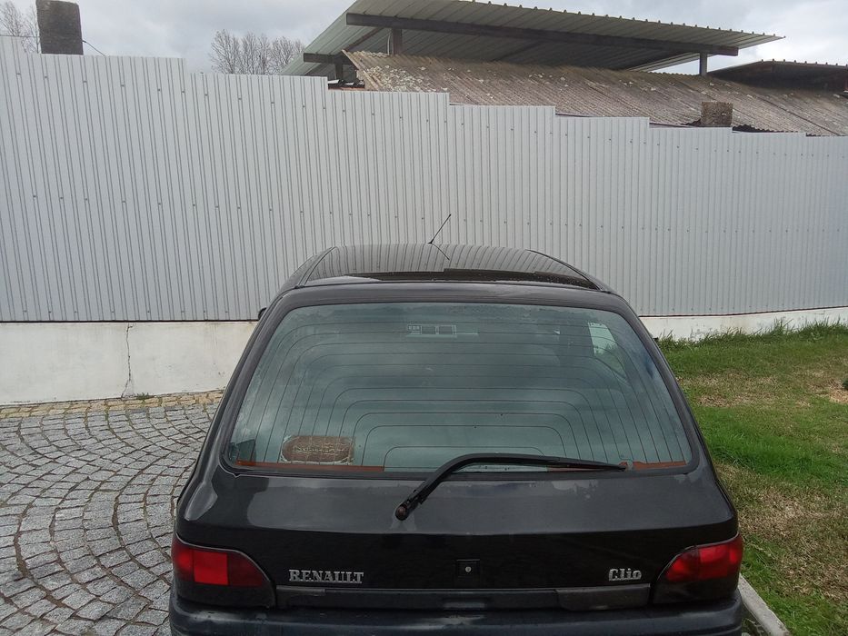 Renault Clio bibop e Datsun deluxe