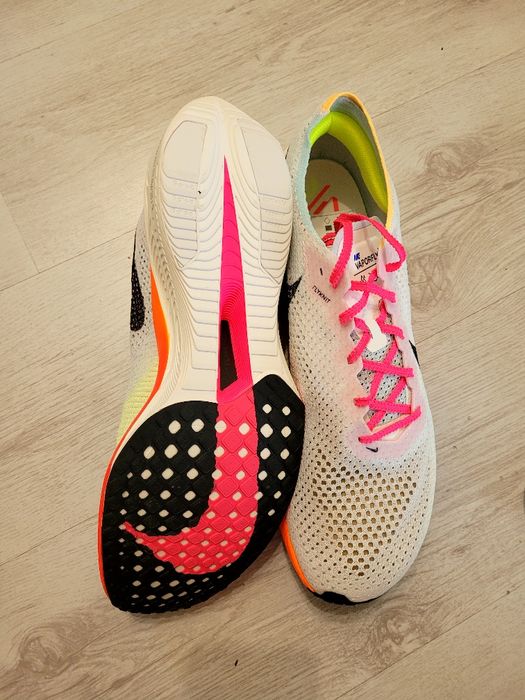 Кроссовки NIKE ZoomX Vaporfly NEXT % 3 нові original