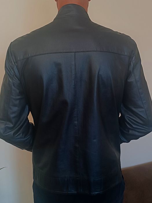 Шкіряна чоловіча куртка