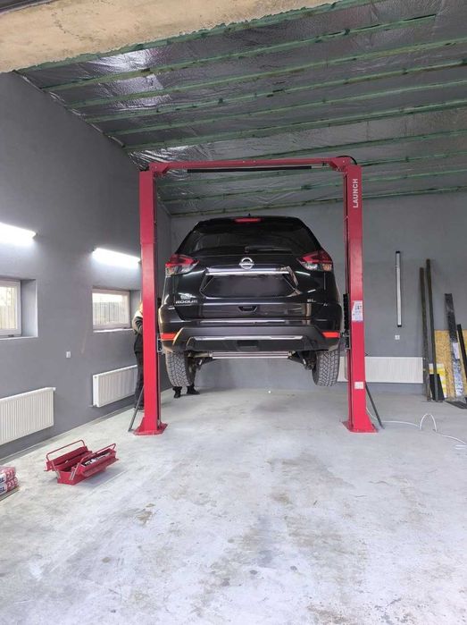 Автомобільний підйомник 2-х стійковий 4т 380В LAUNCH