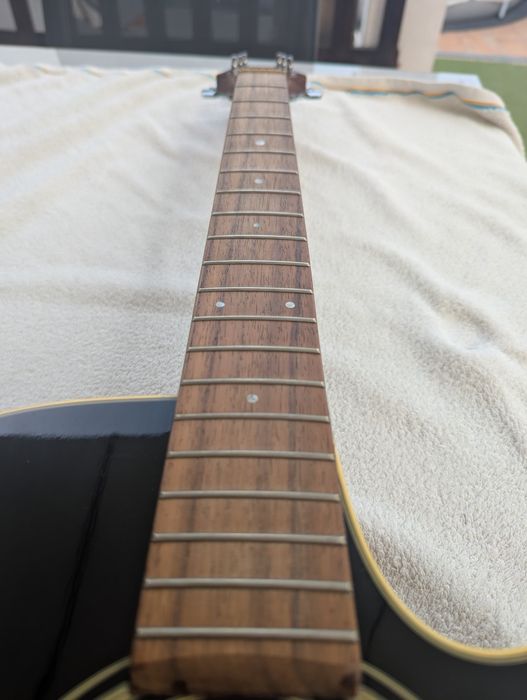 Guitarra electroacústica Takamine EG260C