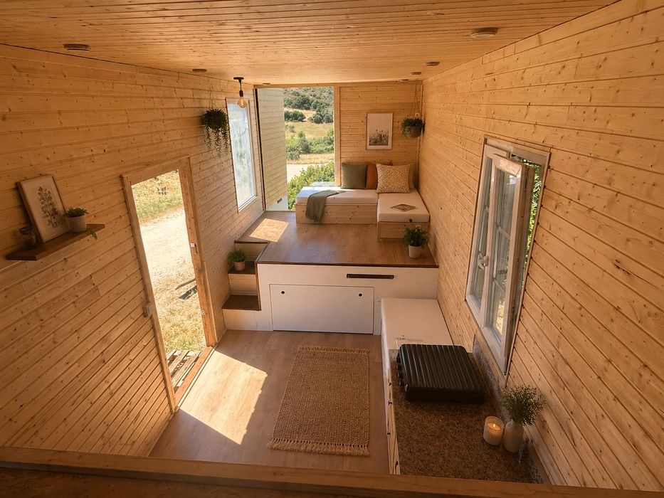 Tiny house totalmente mobilada, disponível em várias versões