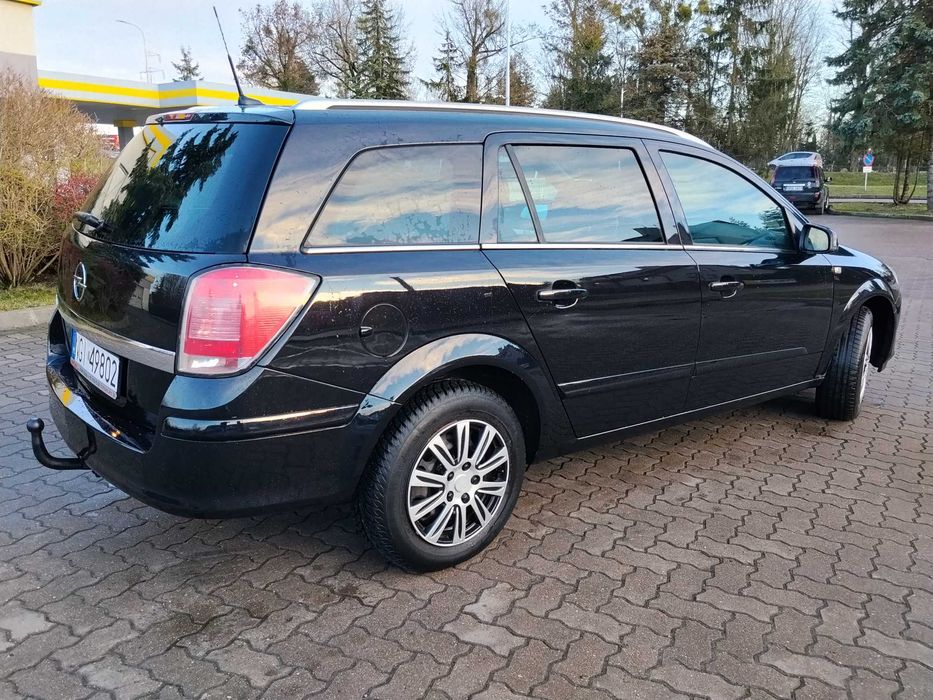Opel ASTRA H 2006 rok niski przebieg import Niemcy Zarejestrowana w PL