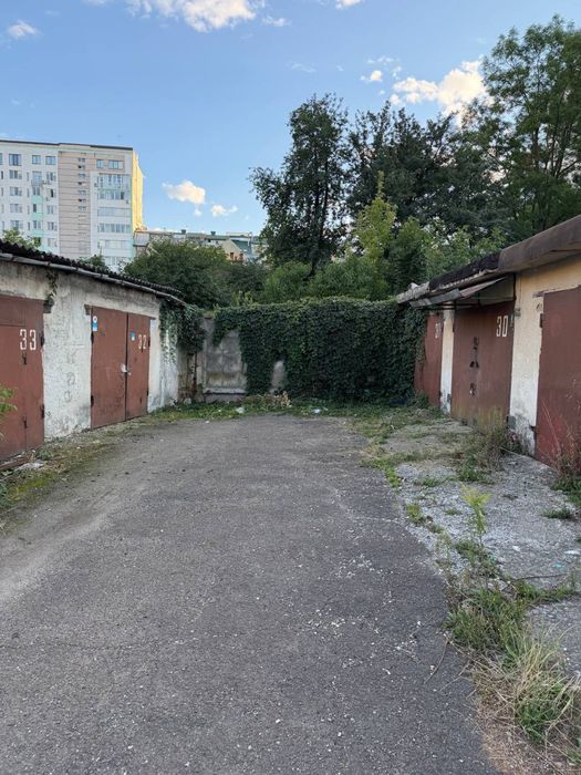 Гараж центр міста