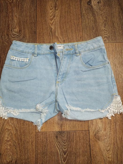 Круті джинсові шорти