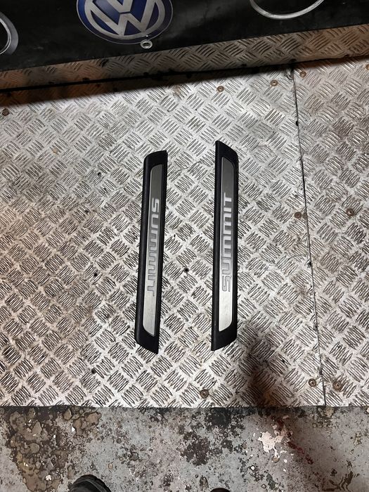 Jeep grand cherokee wk2 listwy progowe sumit