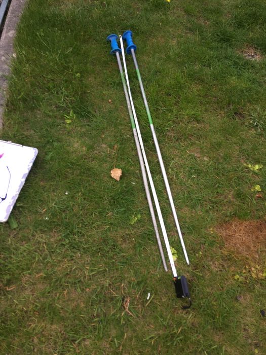 Stare kije aluminiowe 130cm kiedyś narciarskie